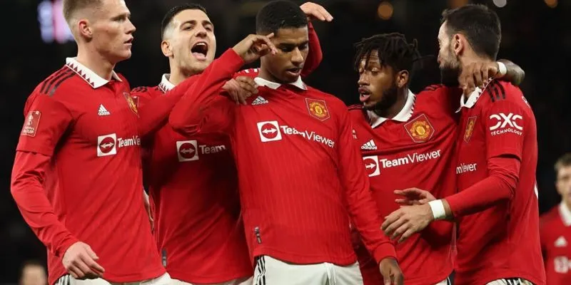 Câu lạc bộ và người hâm mộ